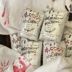Dirty Drop Cloth - version ensanglantée (bloody)