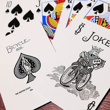 Jeu de carte Bicycle argent — Cartes Collection — Boutique et magasin de  magie en ligne — Marchand de Trucs